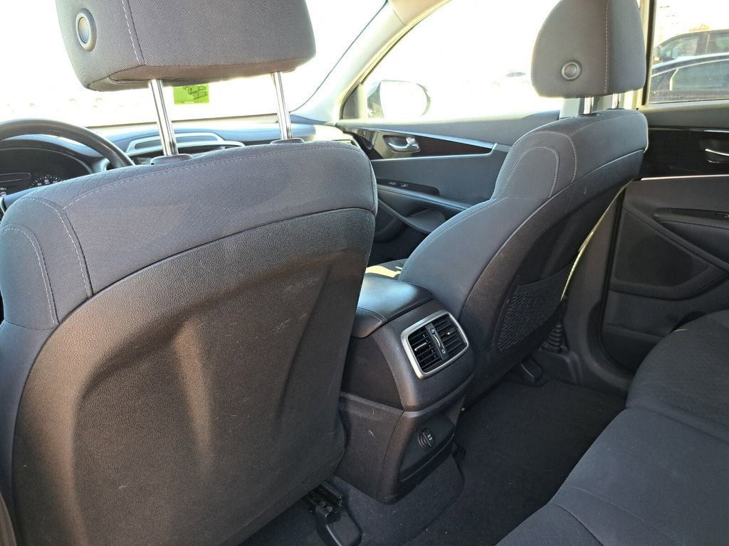 Used 2019 Kia Sorento L image 21