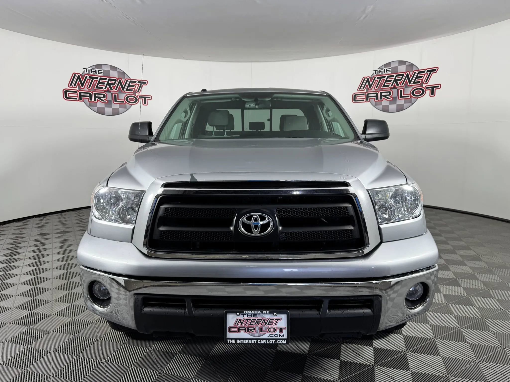 Used 2011 Toyota Tundra 4x4 Double Cab w/ TRD Off-Road Pkg image 2