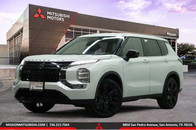 New 2026 Mitsubishi Outlander LE FWD image 1