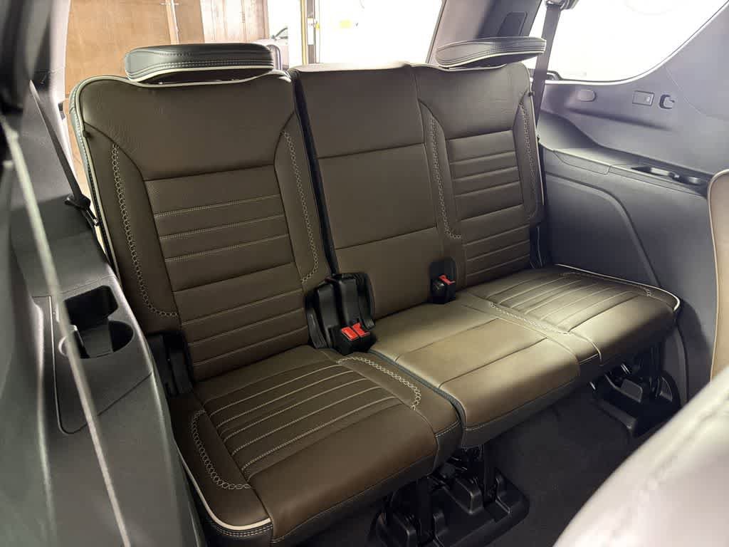 New 2026 GMC Yukon Denali Ultimate AWD/4WD image 23