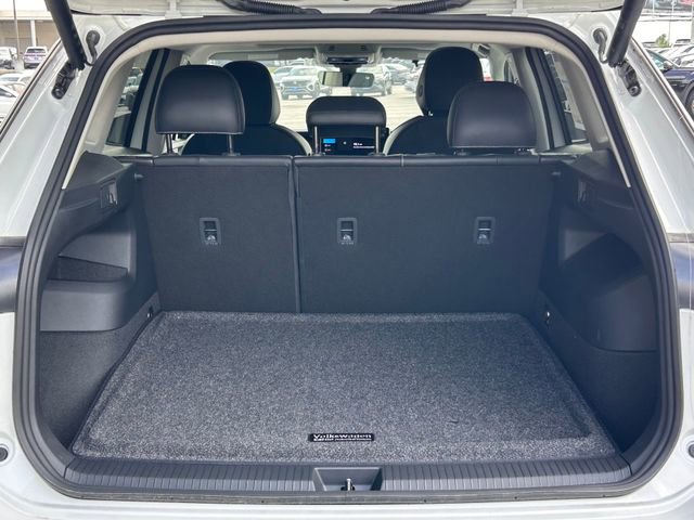 New 2026 Volkswagen Tiguan SE FWD image 22