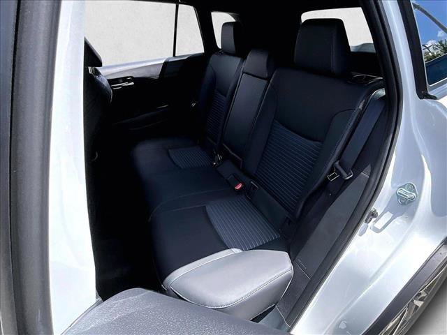 Used 2025 Toyota Corolla Cross AWD Hybrid w/ Convenience Package image 27
