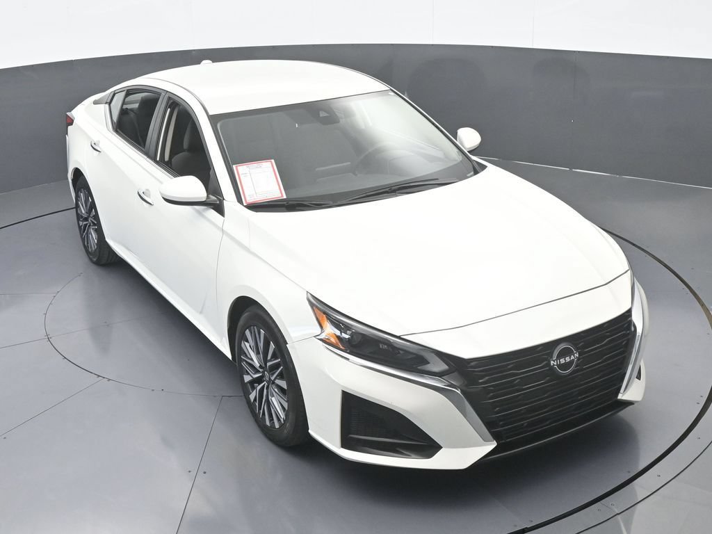 Used 2023 Nissan Altima 2.5 SV FWD image 56