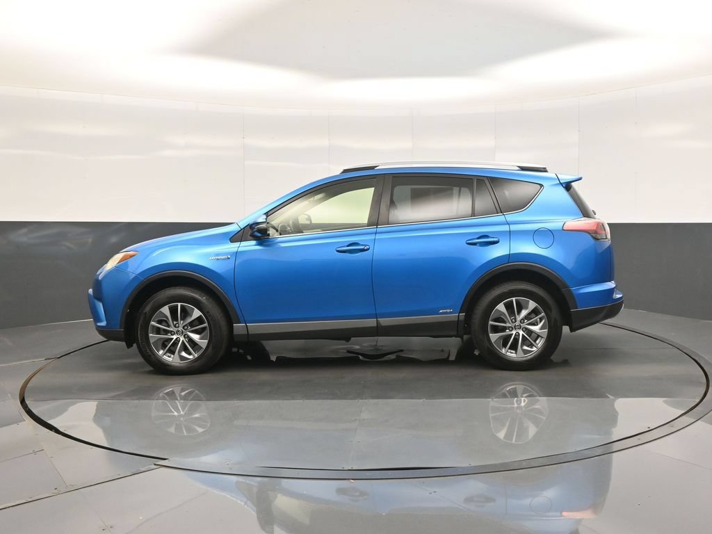 Certified 2016 Toyota RAV4 XLE AWD/4WD image 4