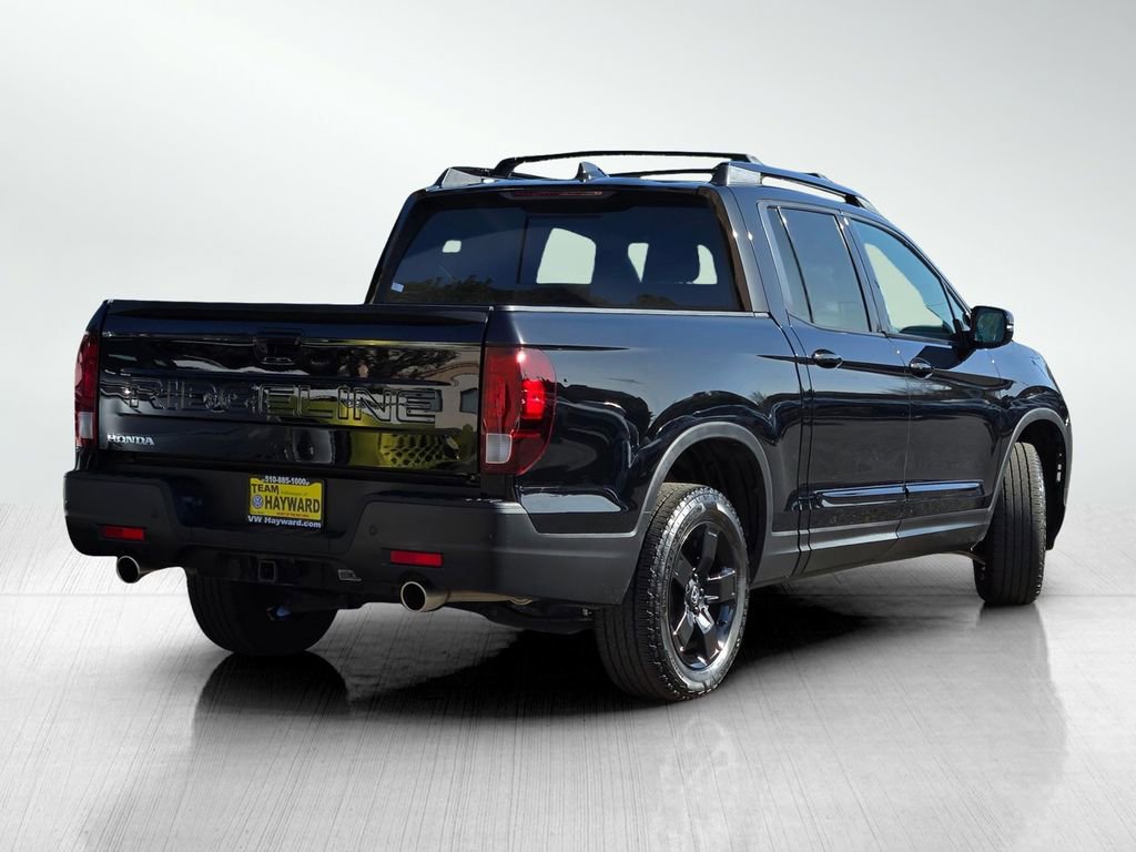 Used 2025 Honda Ridgeline Black Edition image 4