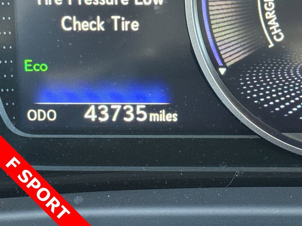 Used 2024 Lexus UX 250h F Sport image 30