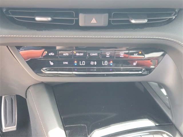 Certified 2023 Buick Envision Essence w/ Sport Touring Package image 27