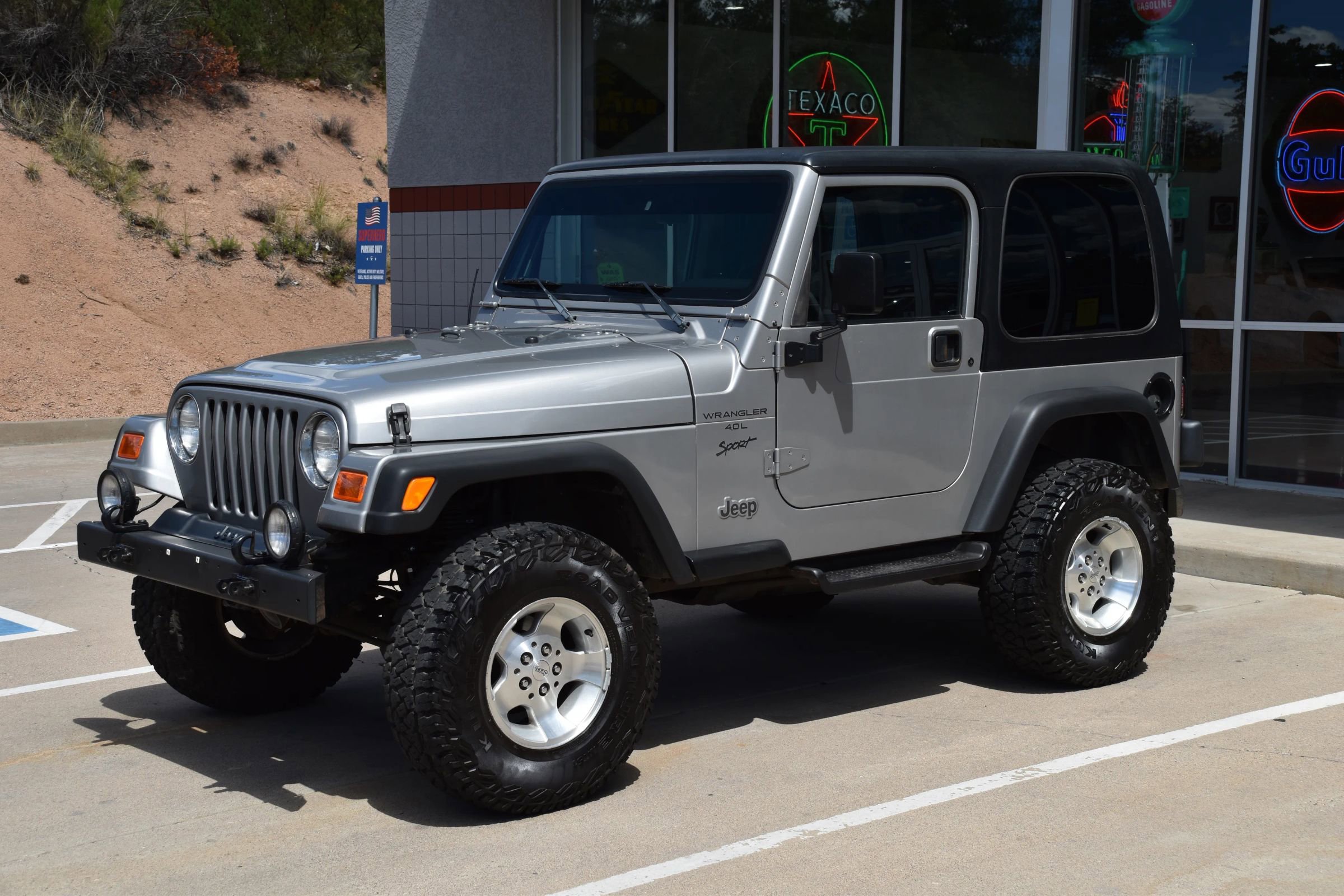 Used 2000 Jeep Wrangler Sport