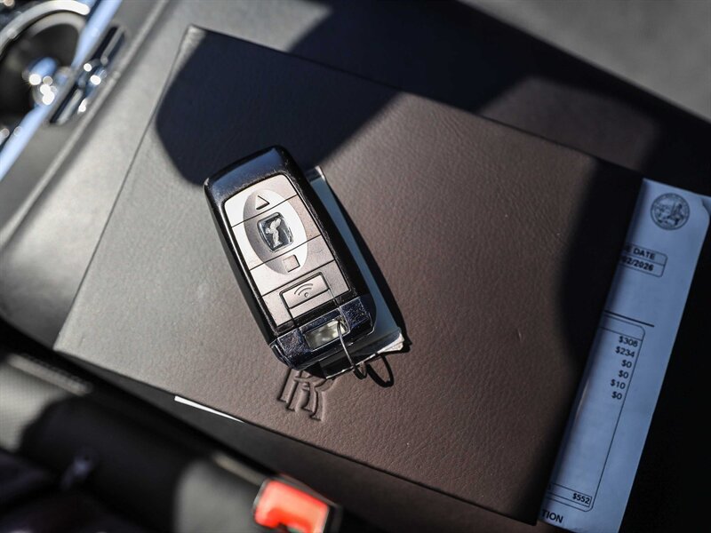 Used 2012 Rolls-Royce Ghost RWD image 36