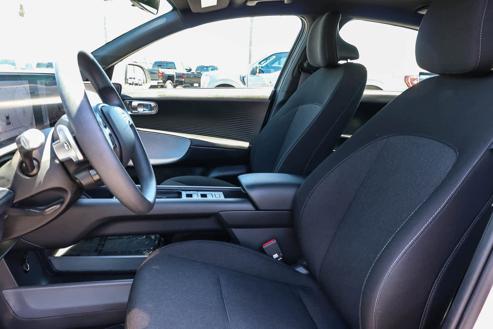 Used 2024 Hyundai Ioniq 6 SE RWD image 24