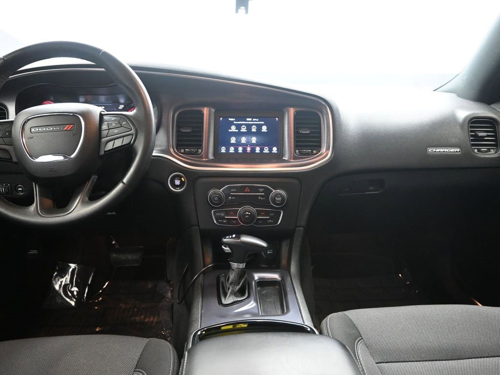 Used 2018 Dodge Charger SXT w/ Blacktop Package image 29