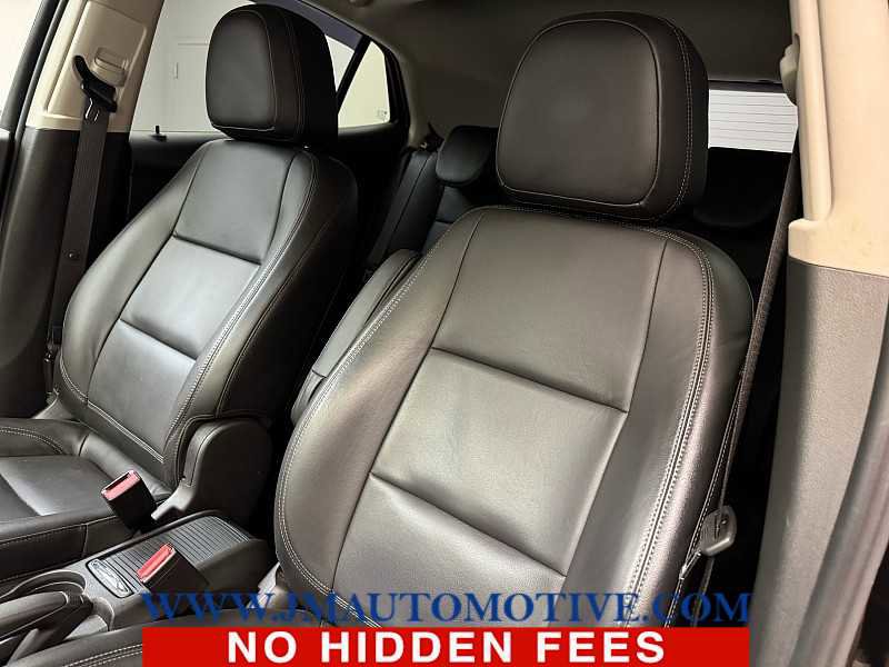 Used 2019 Buick Encore Essence w/ Experience Buick Package AWD/4WD image 14