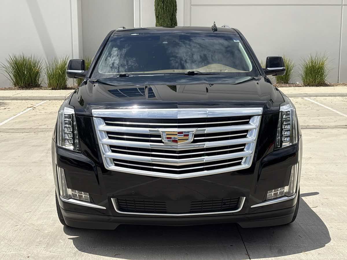 Used 2016 Cadillac Escalade Platinum AWD/4WD image 8