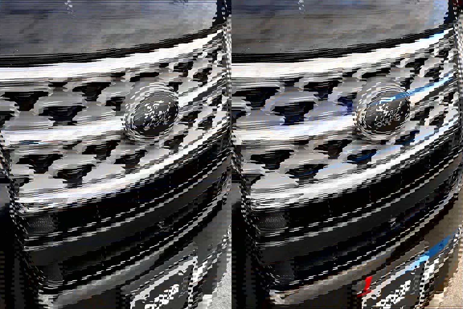 Used 2019 Ford Explorer Limited image 29