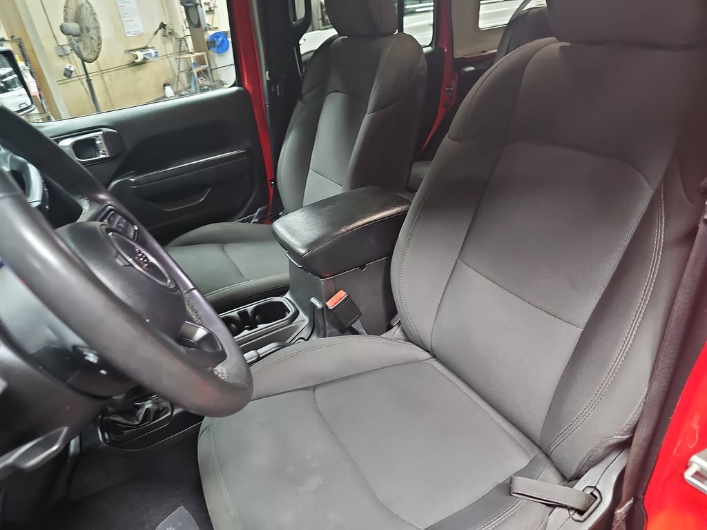 Used 2023 Jeep Wrangler Unlimited Sport AWD/4WD image 14