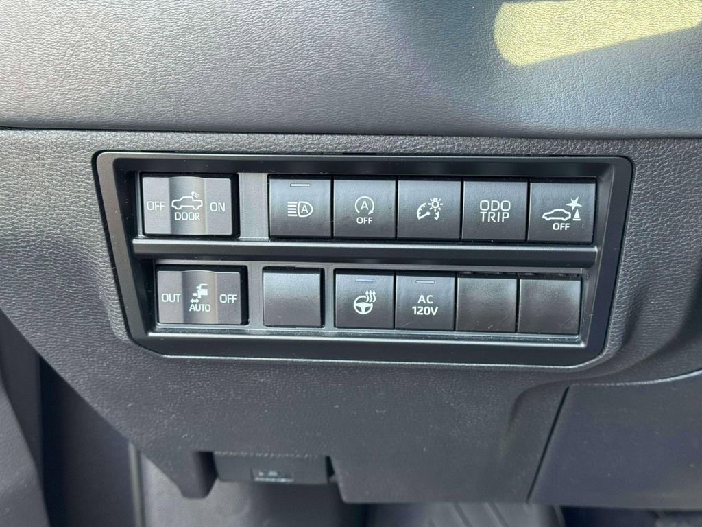 Used 2023 Toyota Tundra Platinum image 22