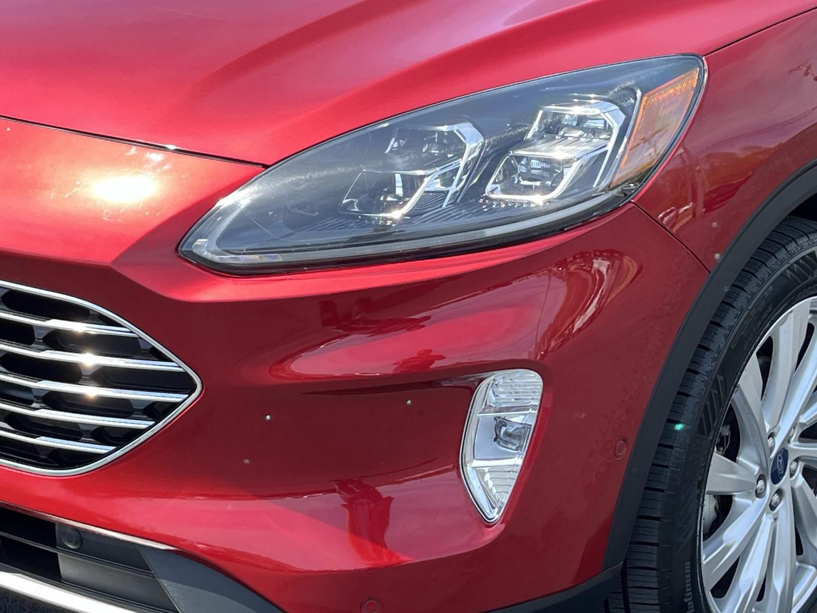 Used 2021 Ford Escape Titanium w/ Titanium Elite Package AWD/4WD image 10