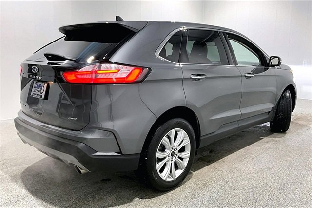 Used 2024 Ford Edge Titanium w/ Cold Weather Package image 5