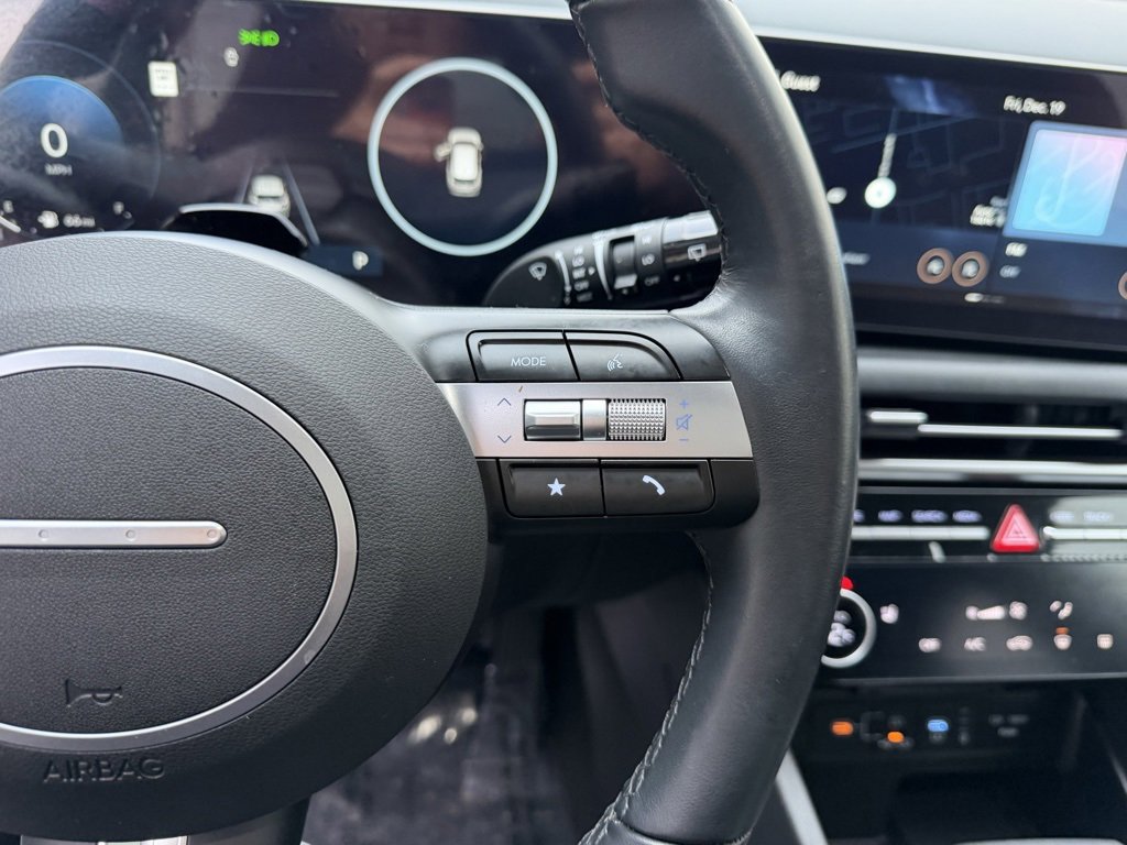 Certified 2025 Hyundai Tucson SEL image 17