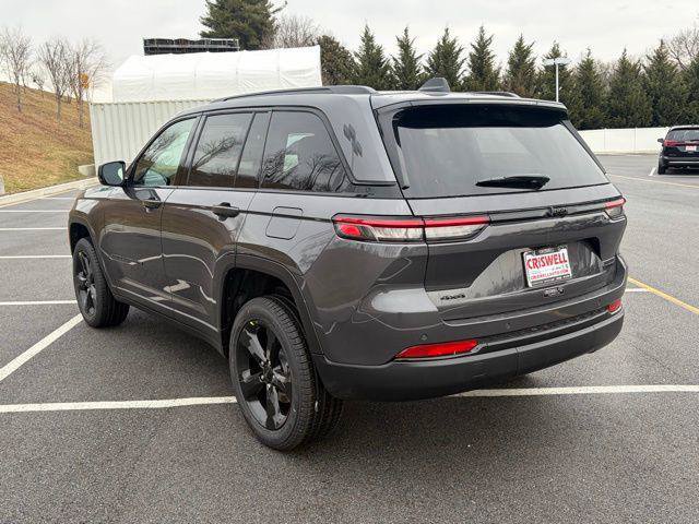 New 2025 Jeep Grand Cherokee Limited w/ Black Appearance Package AWD/4WD image 5