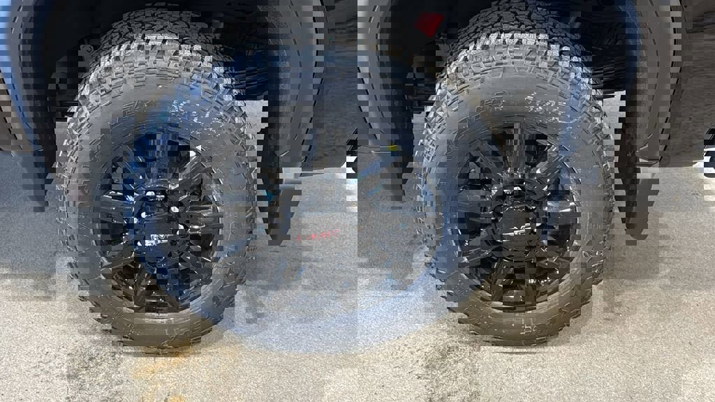 New 2026 GMC Sierra 2500 AT4 w/ AT4 Premium Plus Package image 10