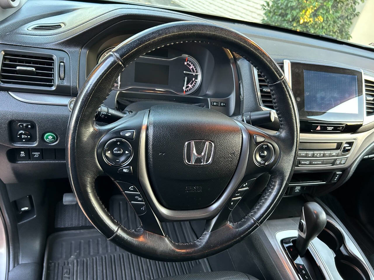 Used 2017 Honda Ridgeline RTL-T image 29