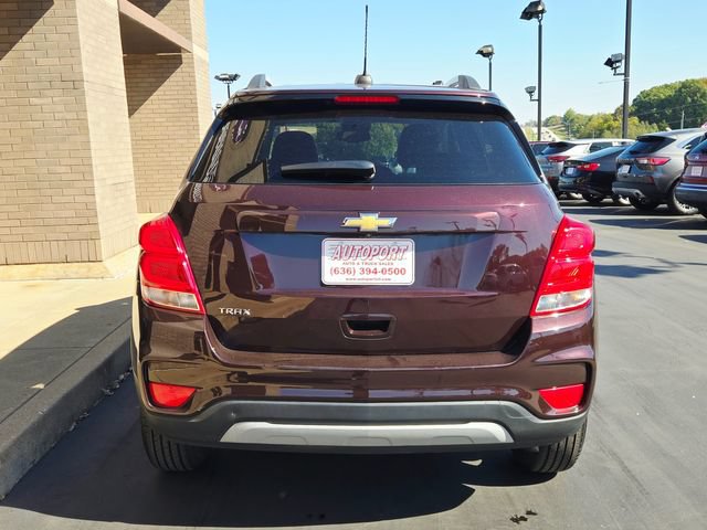 Used 2021 Chevrolet Trax LT w/ LT Convenience Package FWD image 4