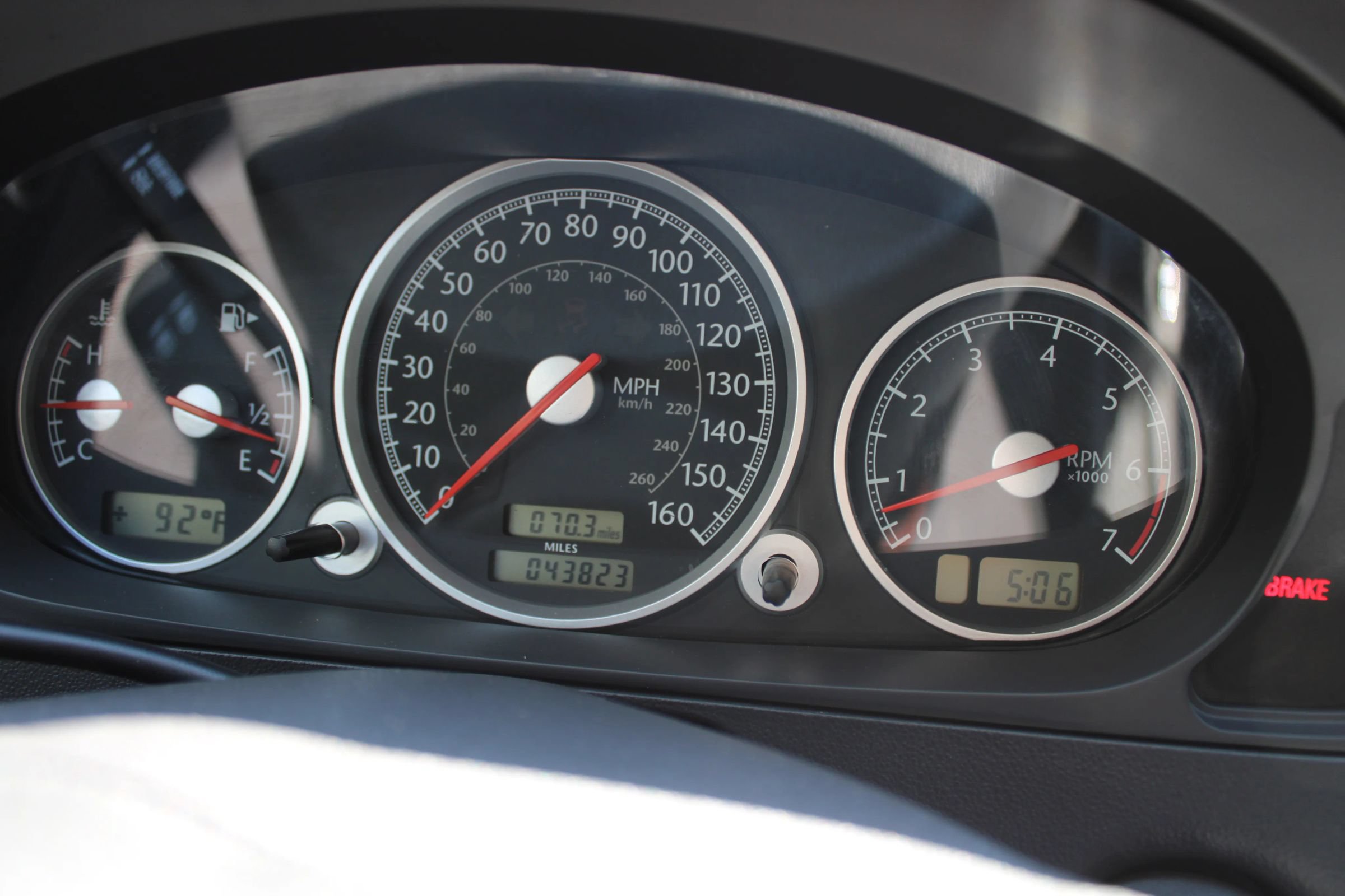 Used 2006 Chrysler Crossfire Limited RWD image 8