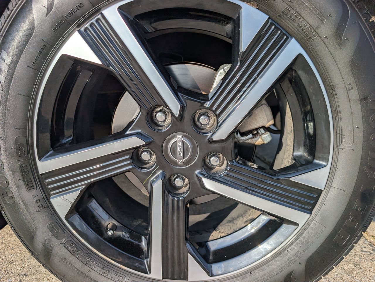 Certified 2024 Nissan Sentra SV FWD image 7