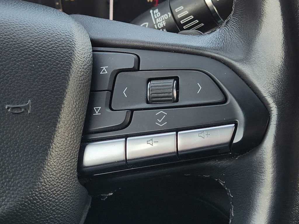 Used 2023 Cadillac XT4 Premium Luxury image 28