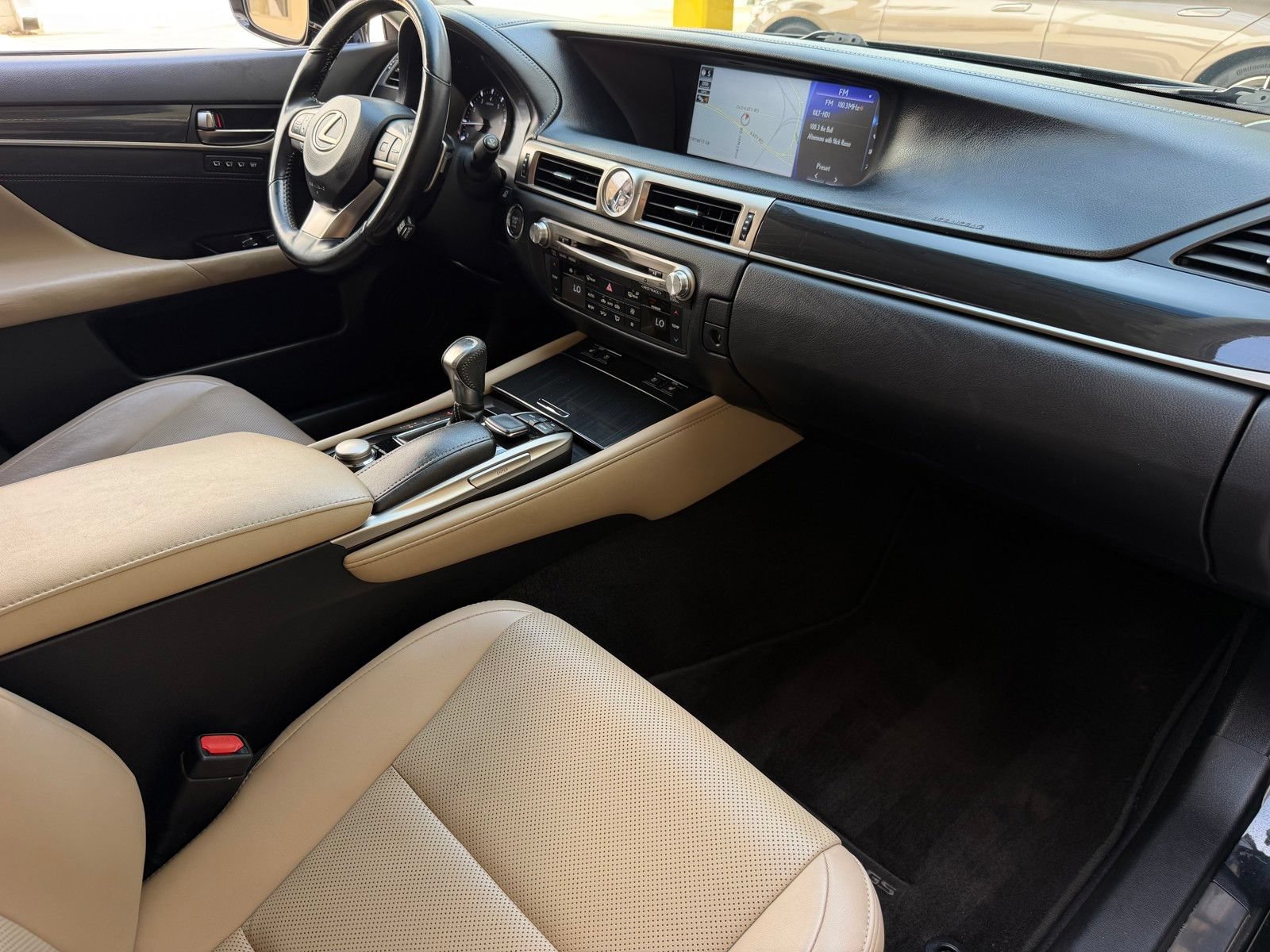 Used 2016 Lexus GS 200t w/ Premium Package RWD image 17
