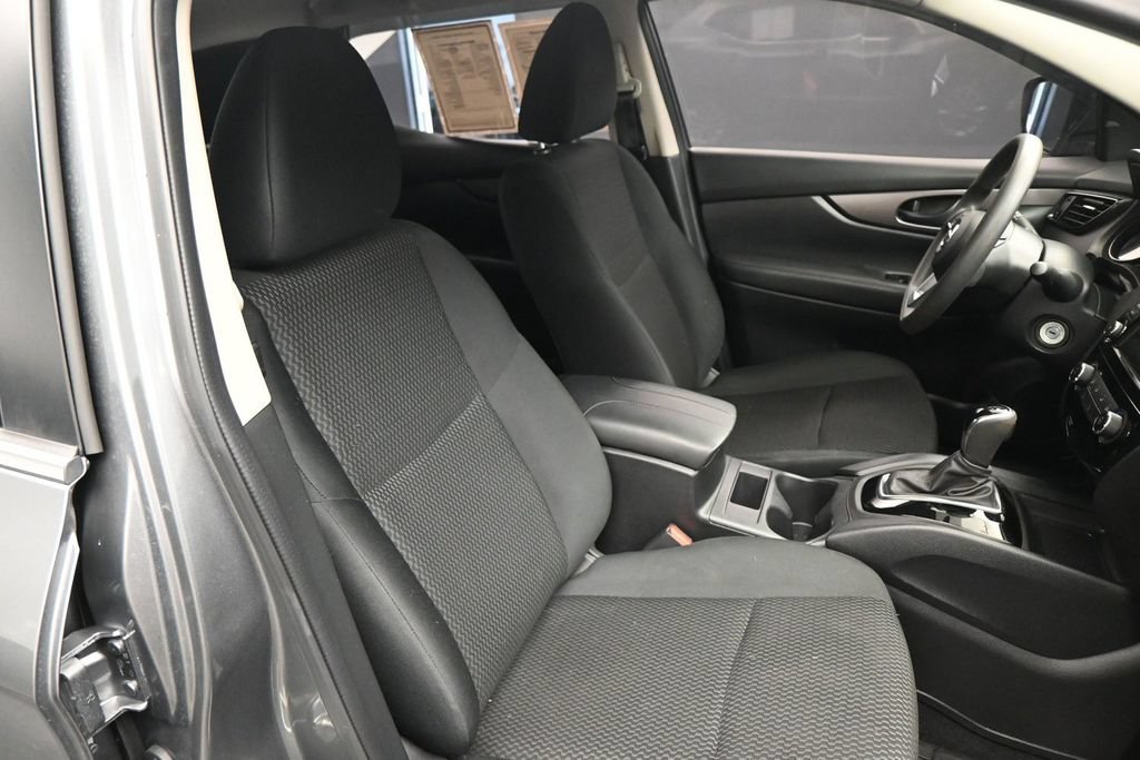 Used 2022 Nissan Rogue Sport S FWD image 16