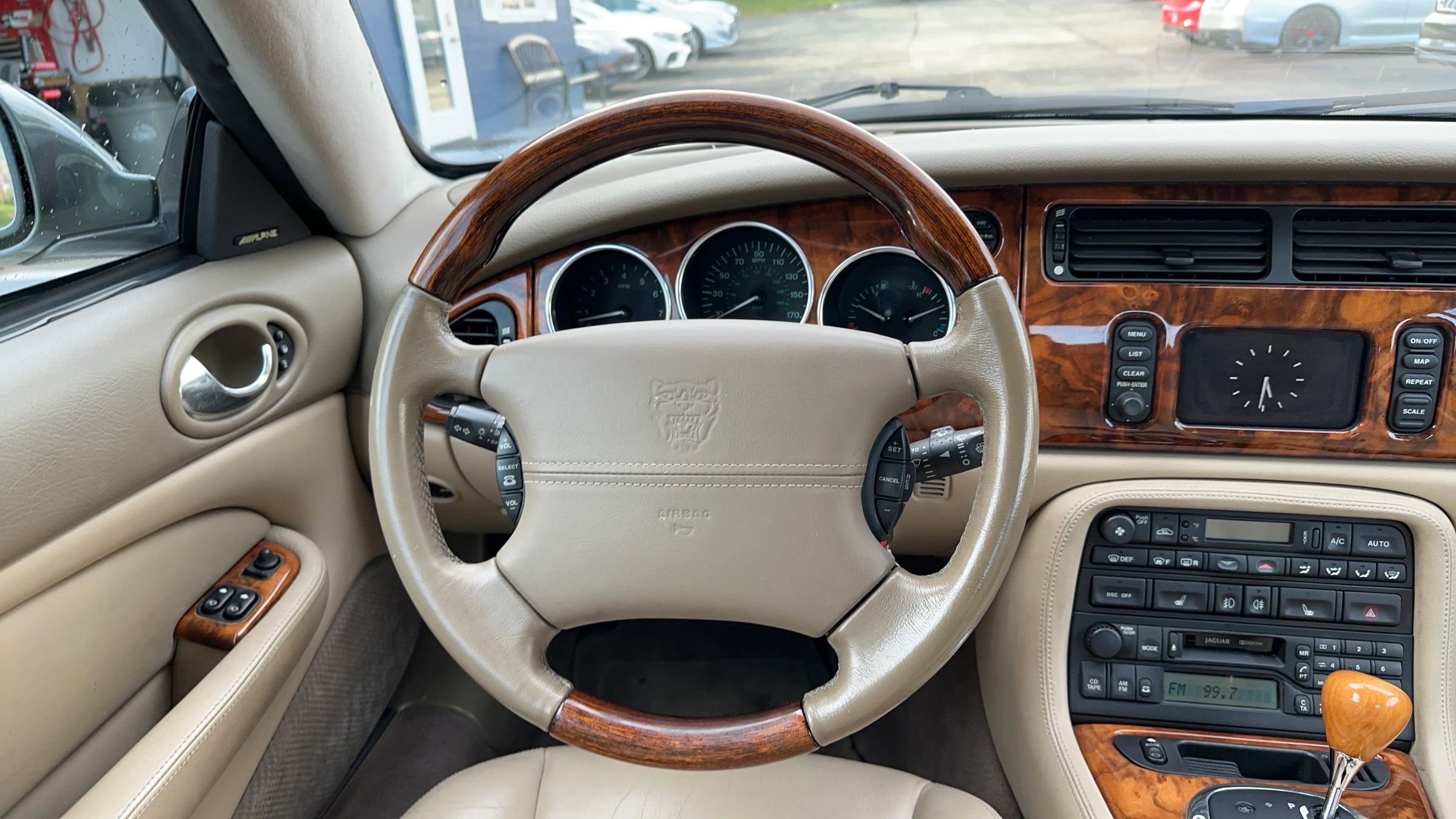 Used 2004 Jaguar XK8 Convertible image 10