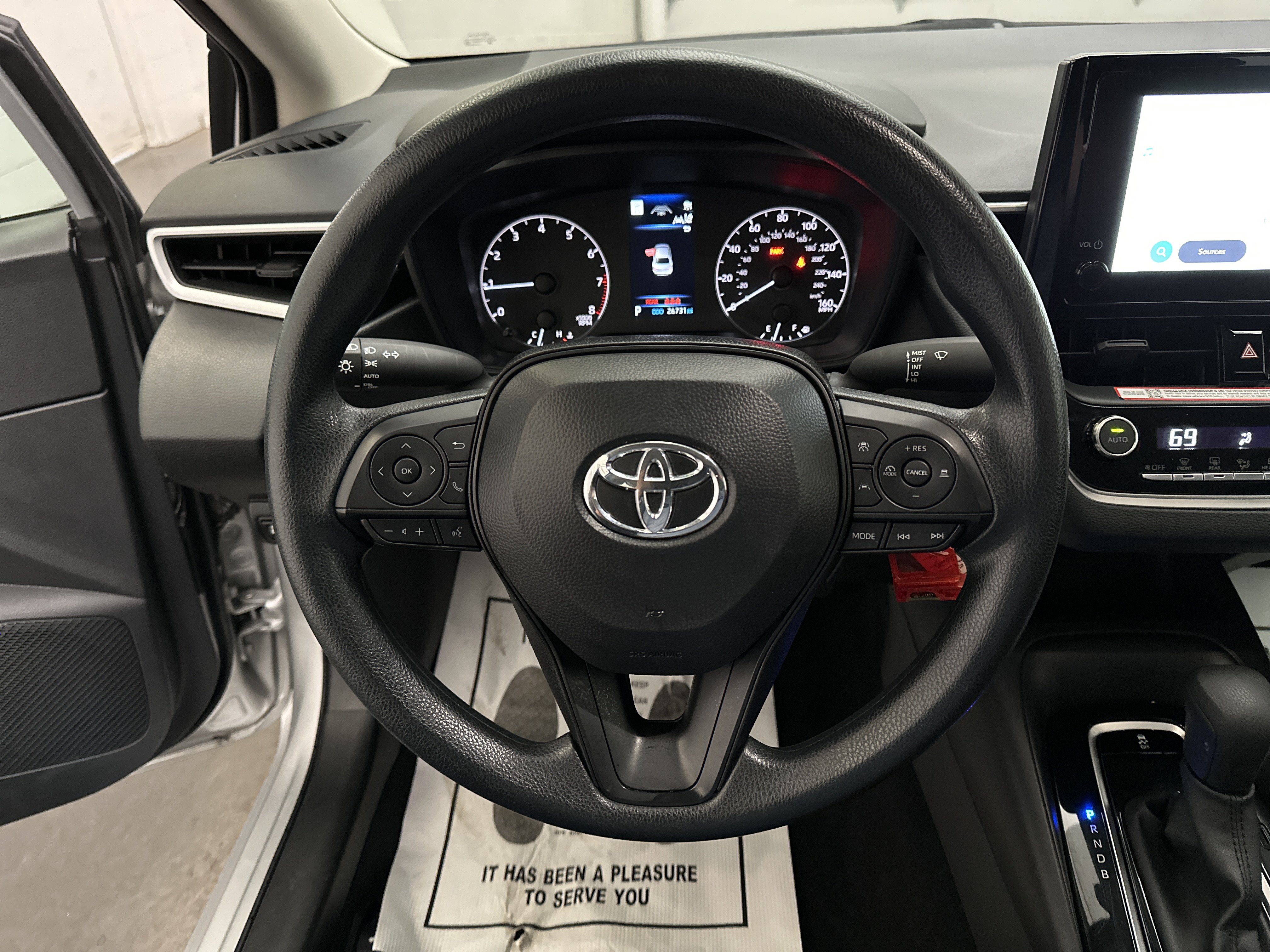 Used 2025 Toyota Corolla LE FWD image 22