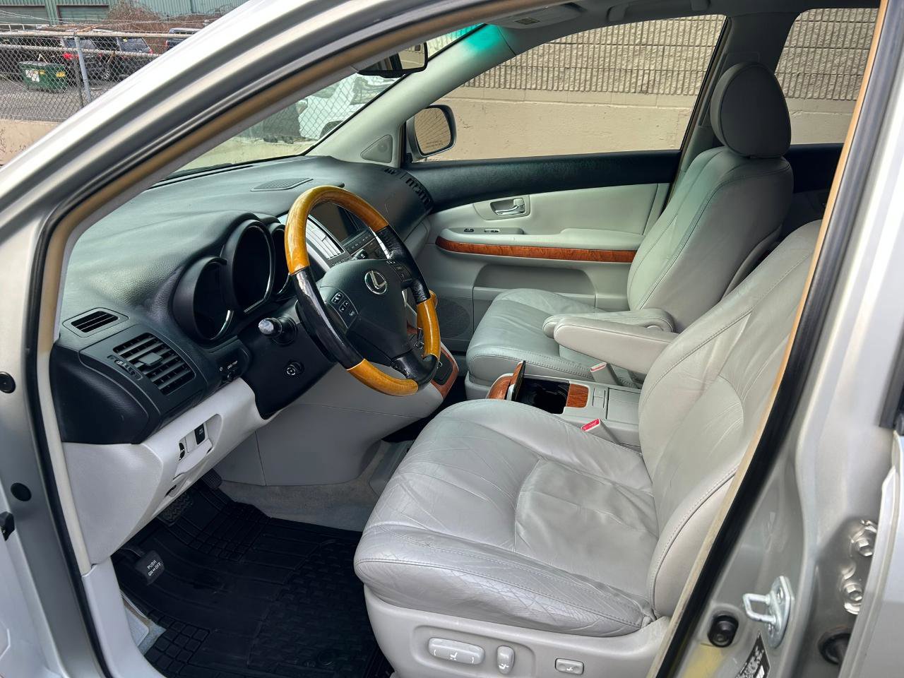 Used 2007 Lexus RX 400h AWD image 9