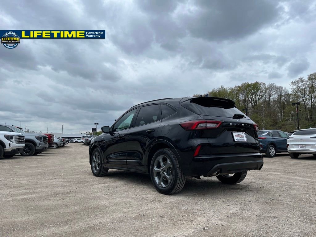 Used 2023 Ford Escape ST-Line FWD image 8