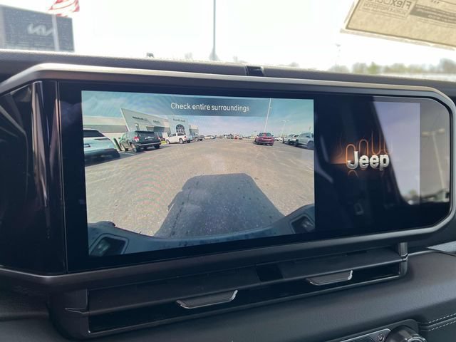 New 2026 Jeep Gladiator Sport AWD/4WD image 18