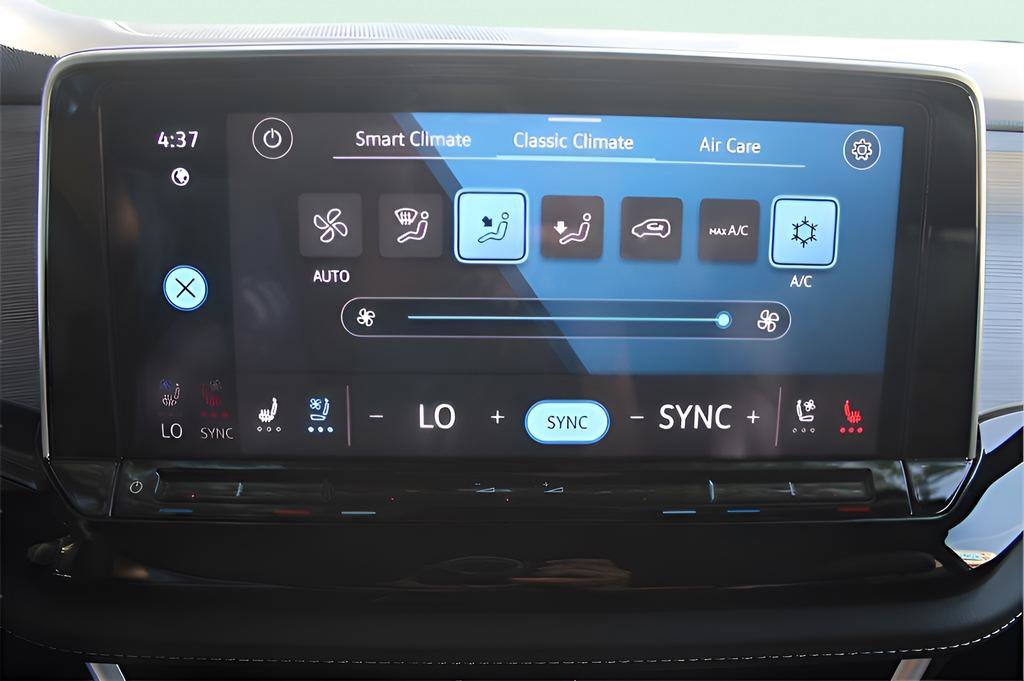 Used 2024 Volkswagen Atlas Cross Sport SE image 20