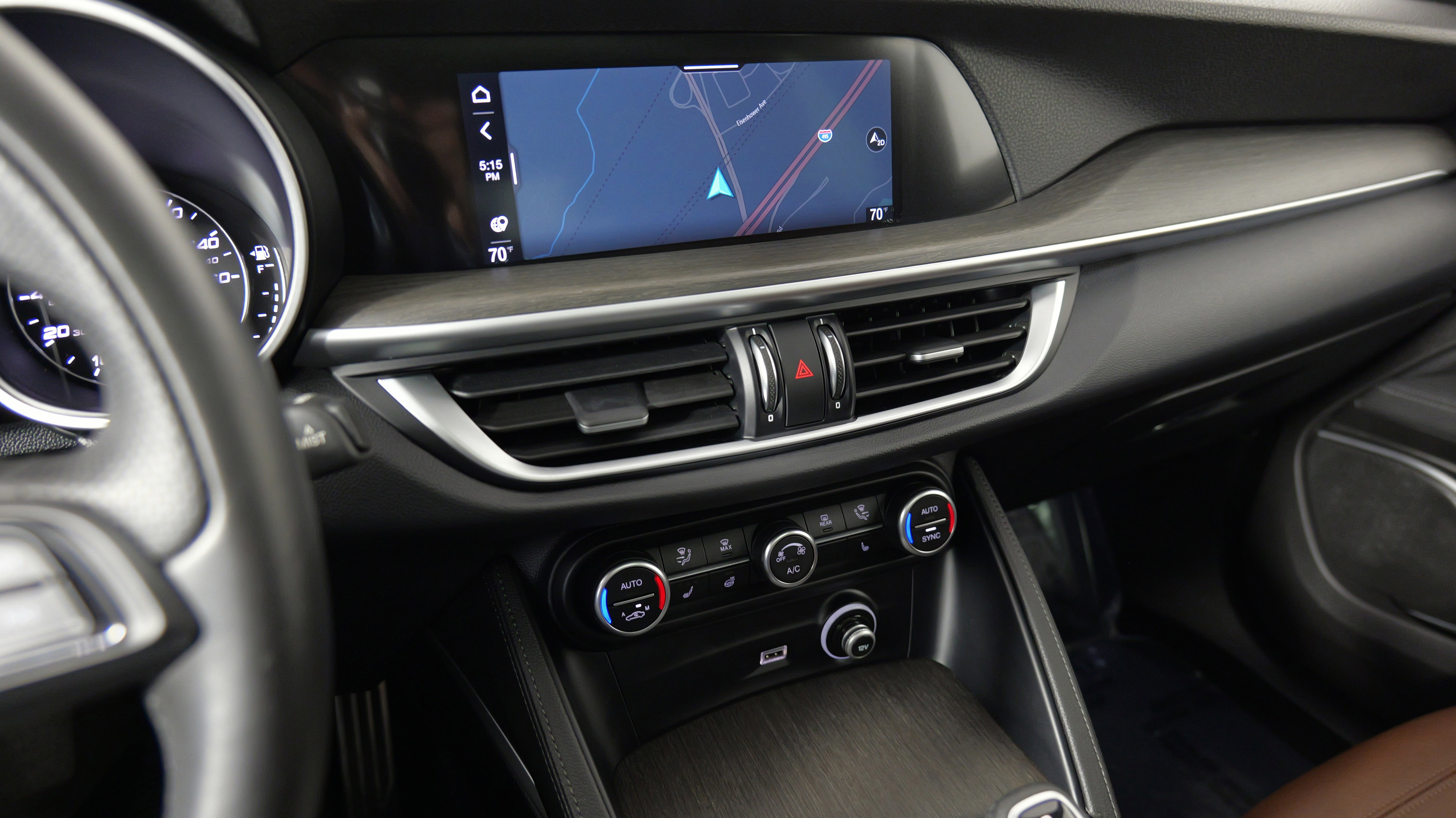 Used 2023 Alfa Romeo Stelvio Ti image 42