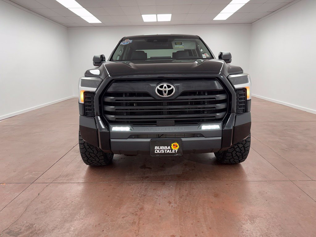 Used 2022 Toyota Tundra SR5 w/ SR5 Premium Package RWD image 9