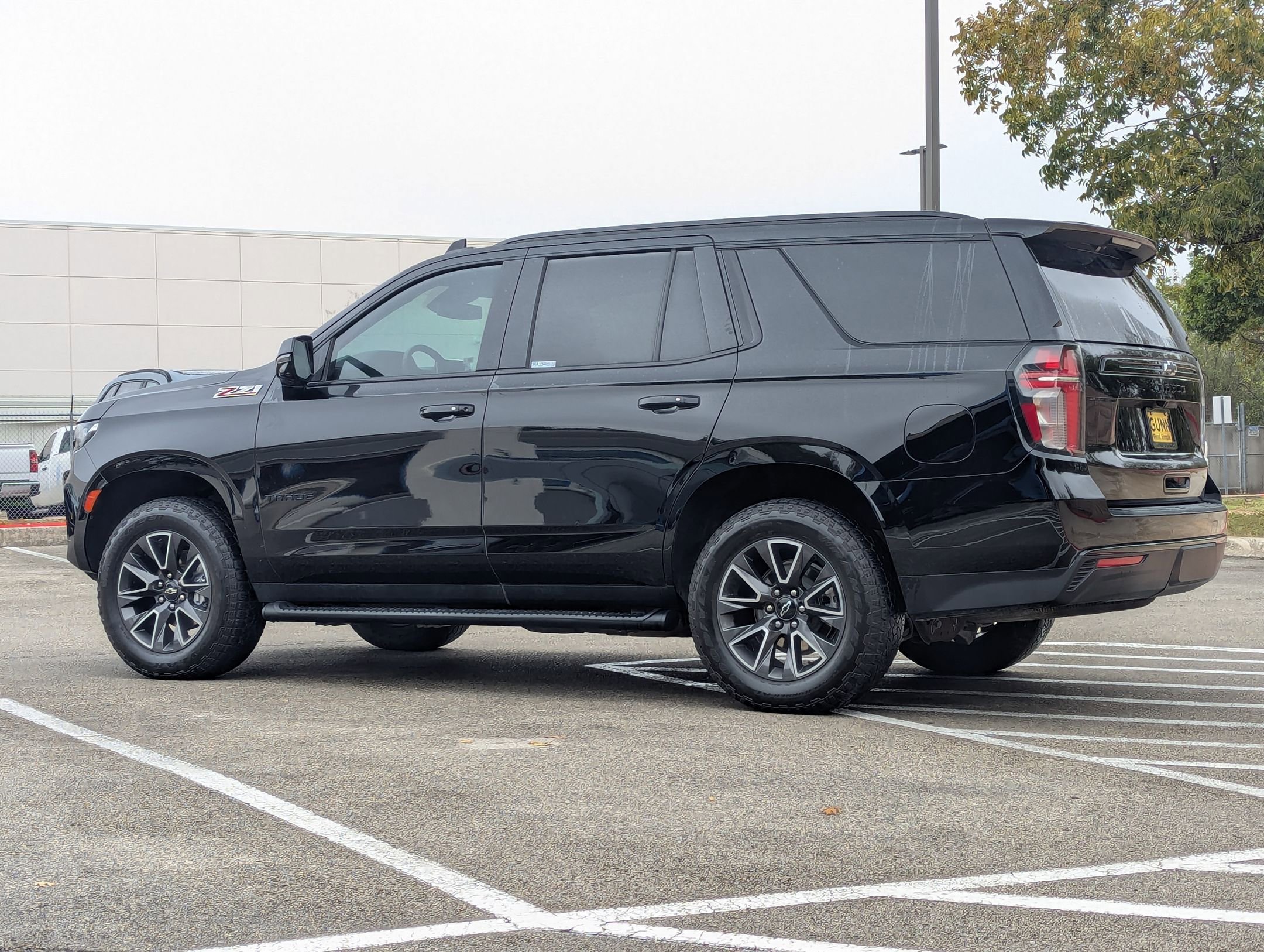 Used 2023 Chevrolet Tahoe Z71 w/ Luxury Package image 6