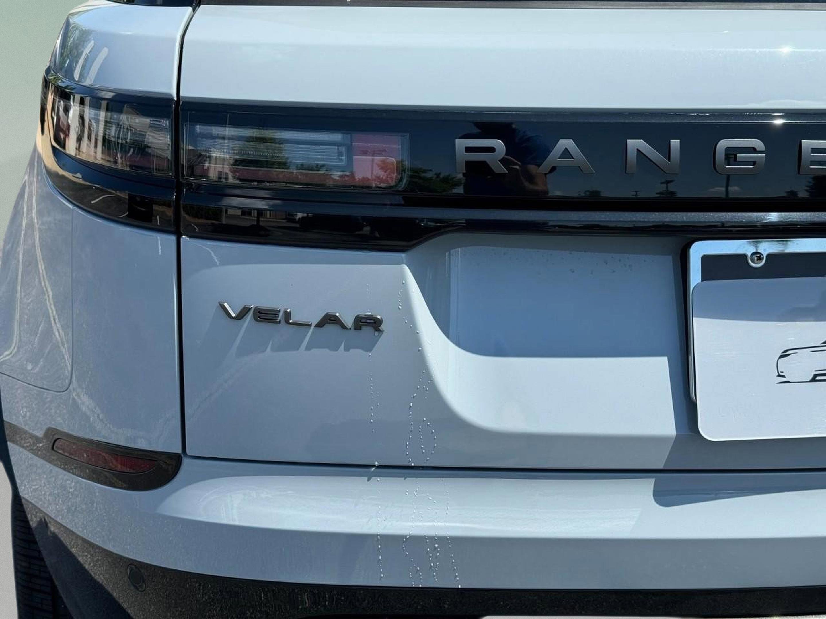 Used 2026 Land Rover Range Rover Velar Dynamic SE image 11