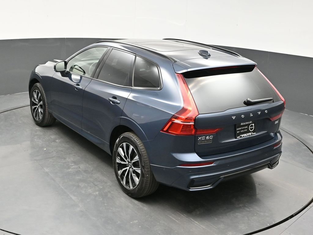 Used 2025 Volvo XC60 B5 Plus AWD/4WD image 31