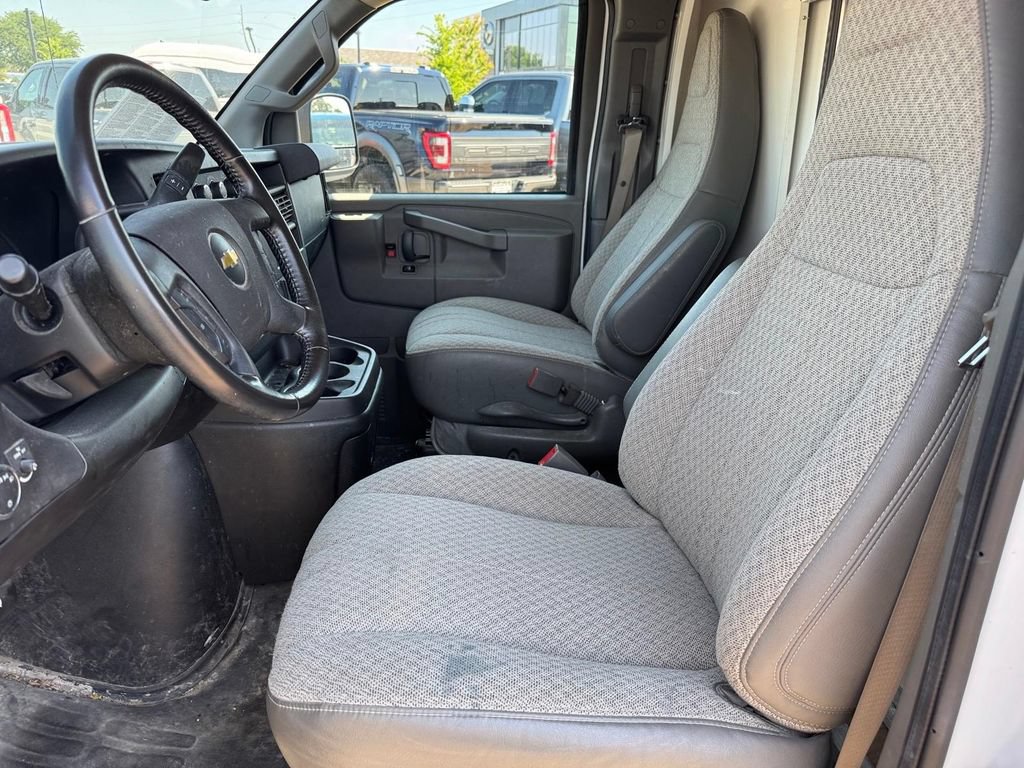 Used 2021 Chevrolet Express 3500 w/ Power Convenience Package RWD image 11