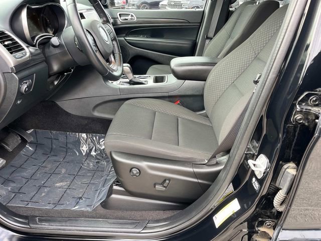 Used 2022 Jeep Grand Cherokee Laredo E image 13