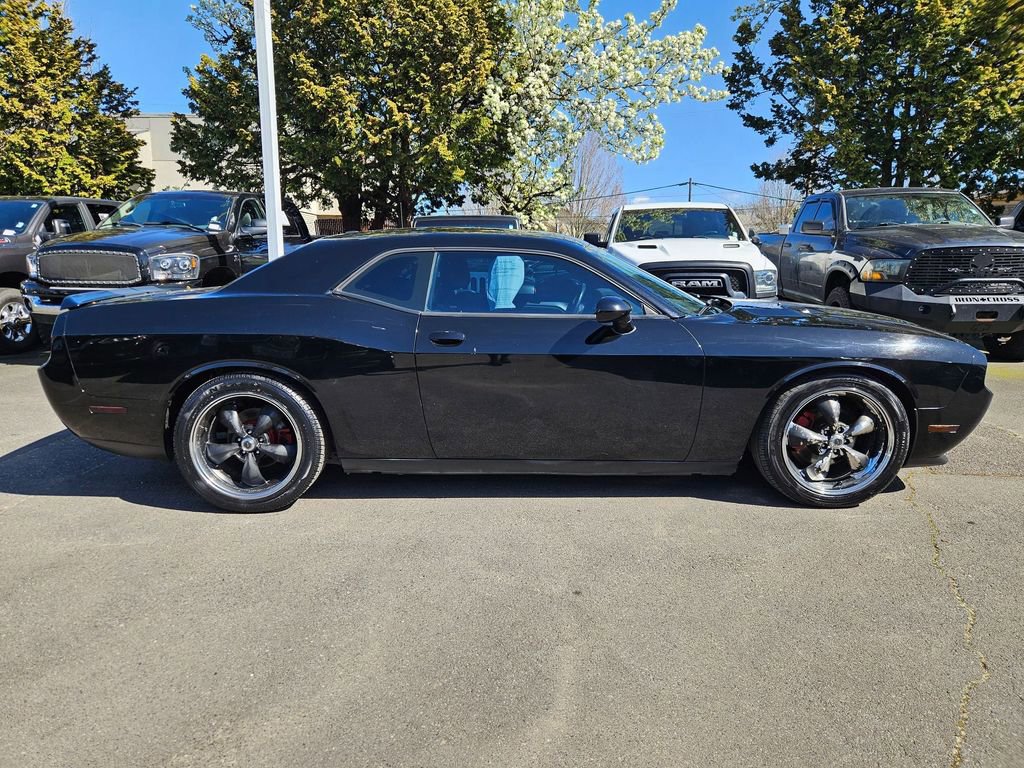 Used 2012 Dodge Challenger SXT image 8