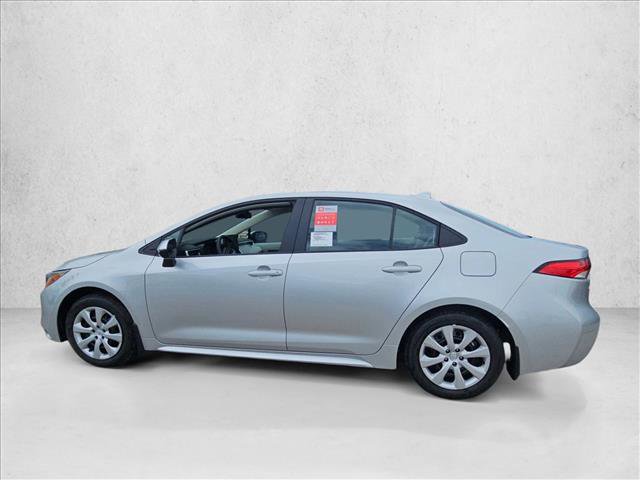 Used 2025 Toyota Corolla LE FWD image 5