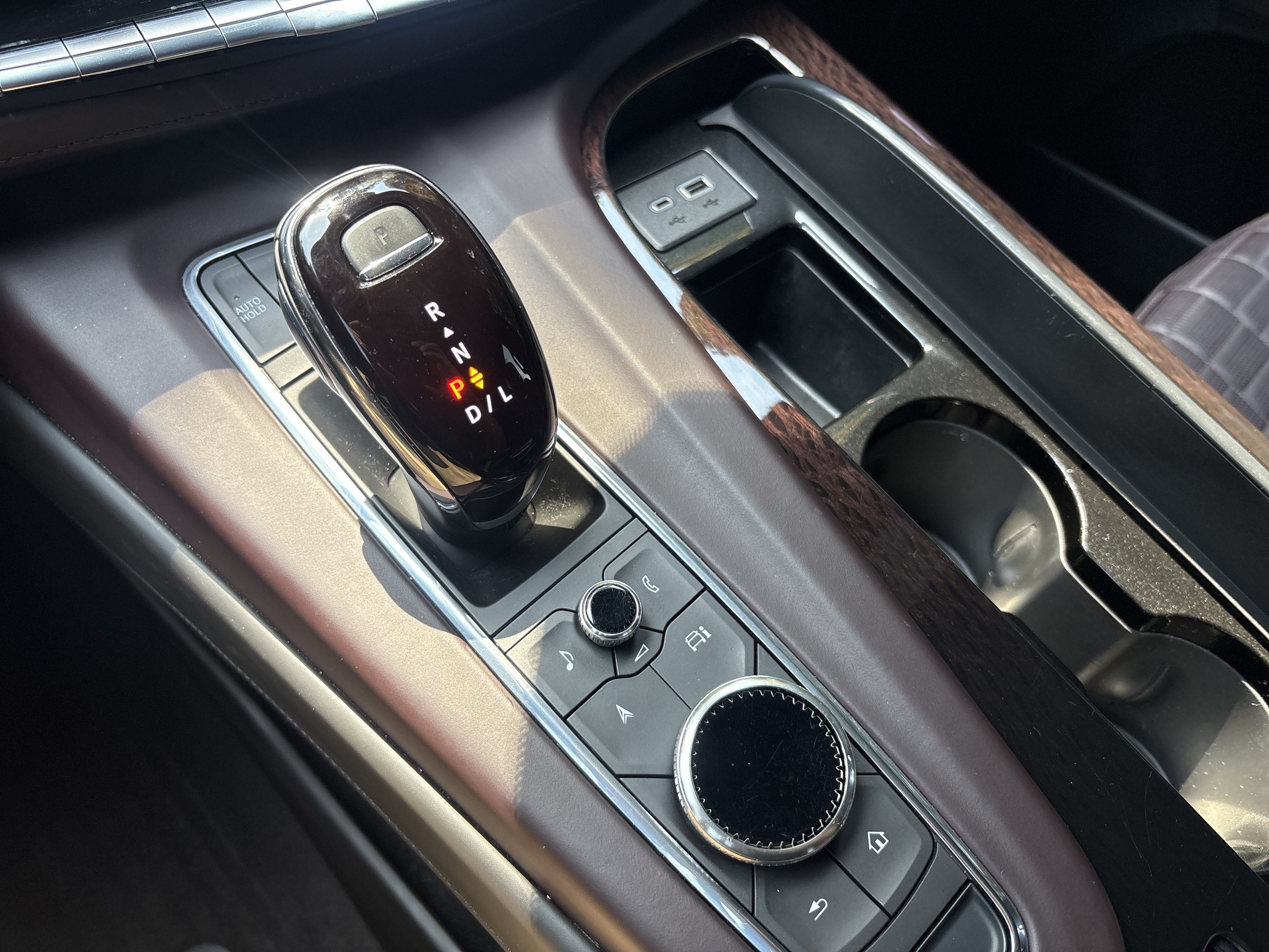 Used 2023 Cadillac Escalade Premium Luxury Platinum w/ LPO, Floor Liner Package AWD/4WD image 18