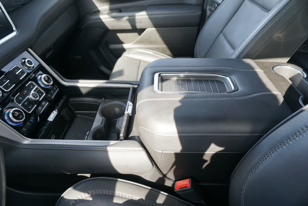 Used 2023 GMC Yukon XL Denali w/ Advanced Technology Package image 34