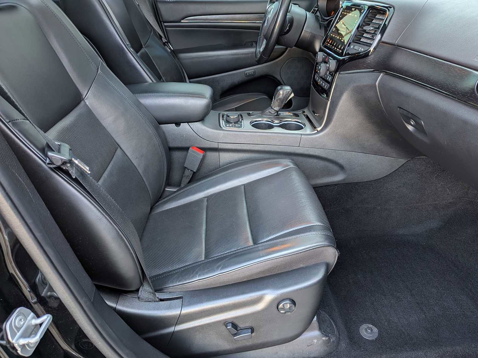 Used 2020 Jeep Grand Cherokee High Altitude image 21